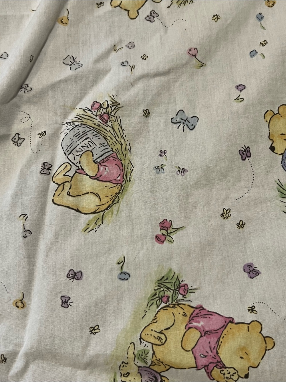 Vintage 1997 beige pink Disney Winnie The Pooh baby crib sheet & ruffled bumper - Picture 2 of 10